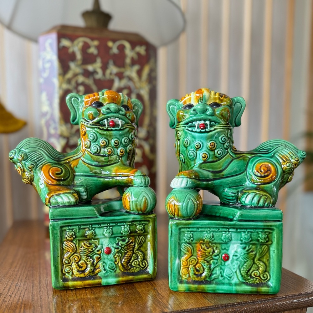 Green Ceramic Foo Dog Pair - Glazed Guardian Statues - Picture 10 of 15